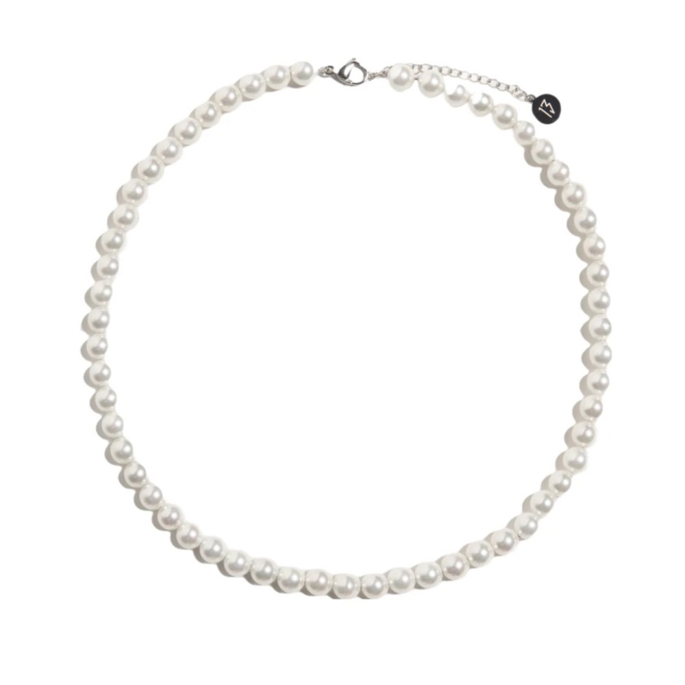 Room 13 pearl necklace